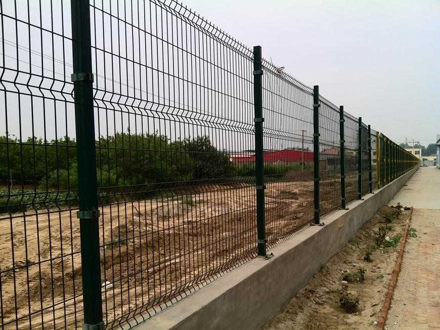 weleded-mesh-fence-110733