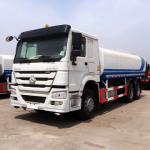 water-tank-truck-110814